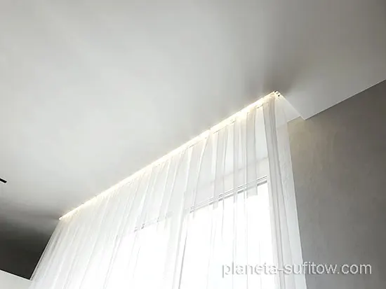 karnisz sufitowy wbudowany z LED