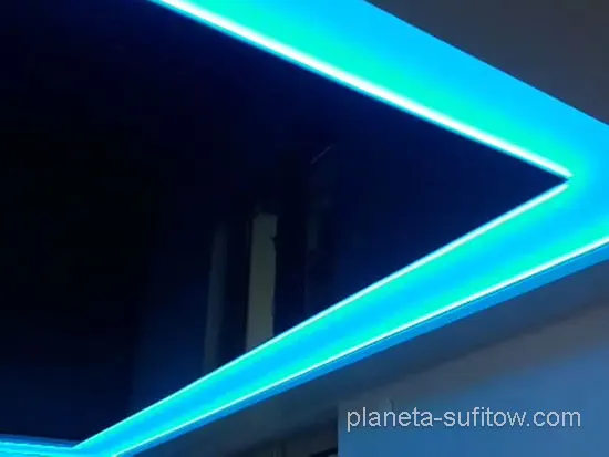 sufit podświetlany LED