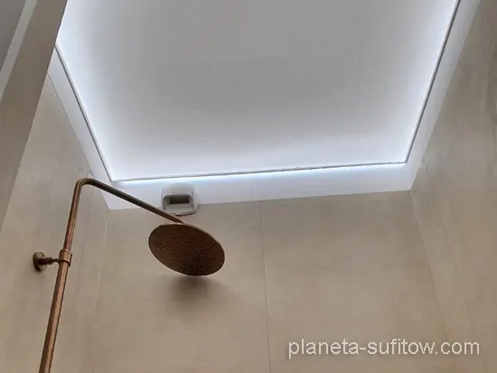 nowoczesne oświetlenie w łazience