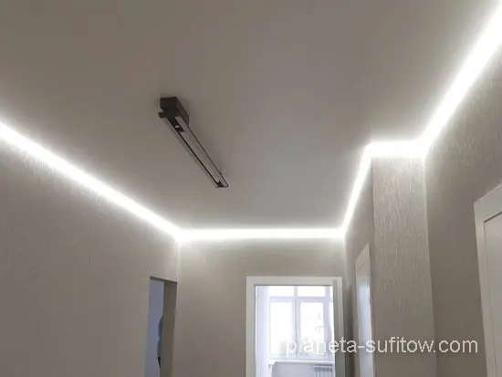 oświetlenie sufitu podwieszanego LED